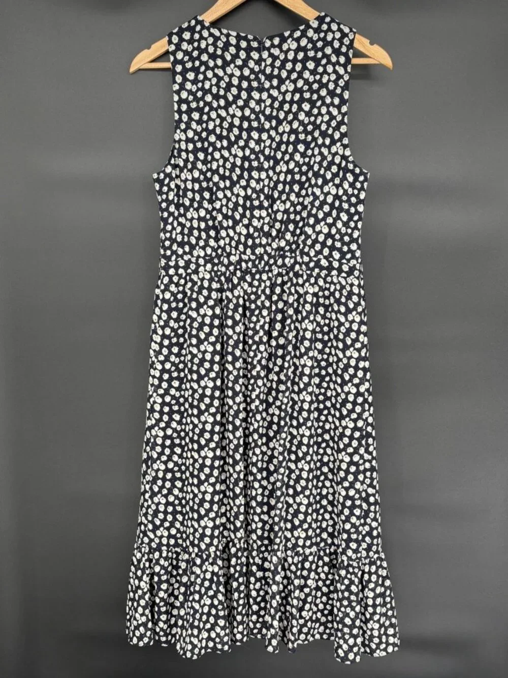 J.Crew Women's Floral Printed Tiered Midi Dress 8 Navy White Ditsy Spring Preppy - Picture 3 of 8